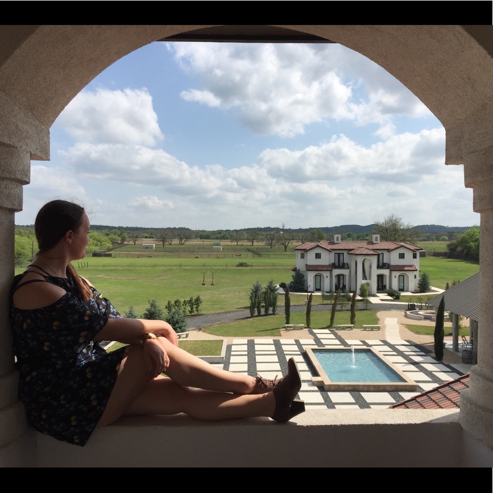 Meet your Posher, Samantha